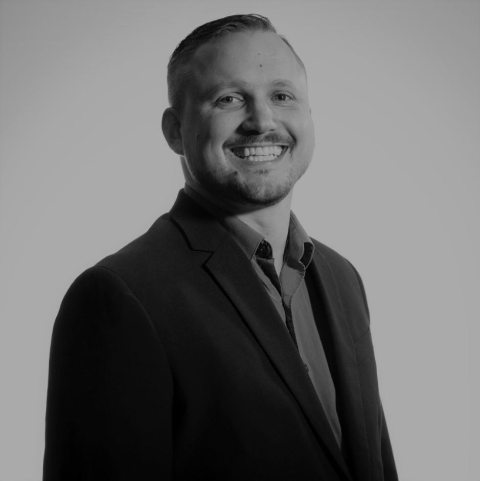 Adam Lenowicz : Account Director, Kansas/Missouri